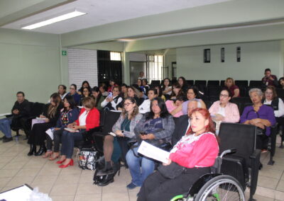 Participantes de la Presentación de resultados a autoridades locales de la Asamblea Participativa de Cuidados de Ecatepec en el auditorio del CECYTEM II. Ecatepec.